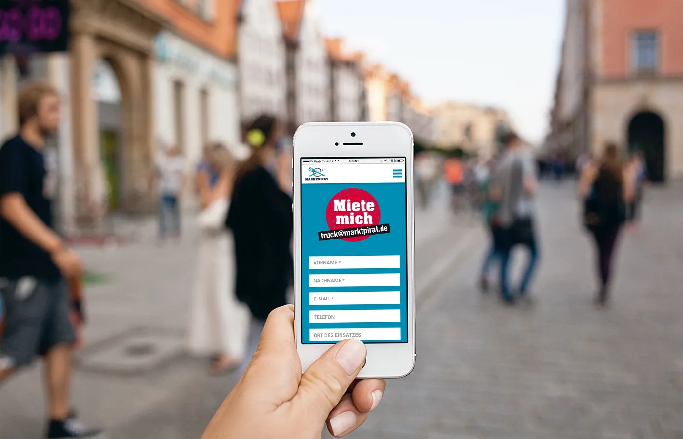 MARKTPIRAT Foodtruck – Buchungswebseite mit Standort-Kalender
