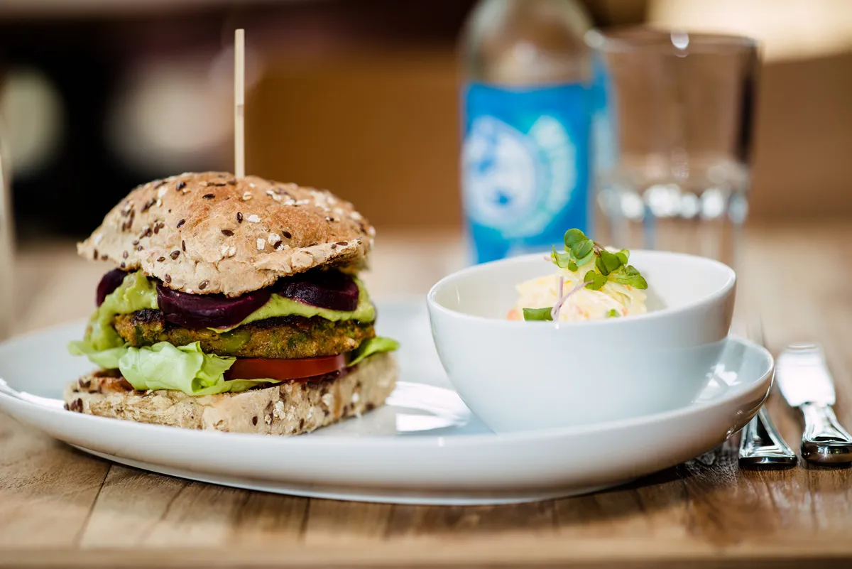 MARKTPIRAT — Burger